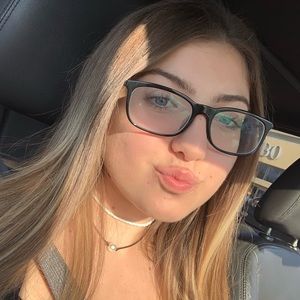 Meet your Posher, Lenna